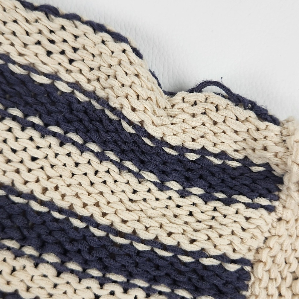 Vince Striped V Neck Sweater M Navy Cream Chunky Knit Nautical Quiet Luxury - Picture 8 of 13